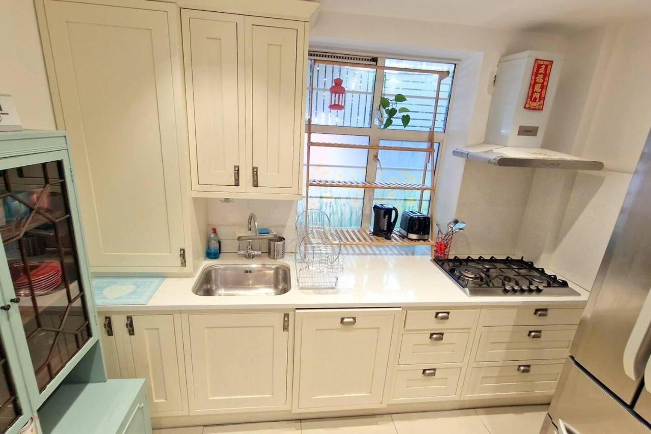 ロンドン Modern 3-Bed House In Surrey Quaysヴィラ エクステリア 写真