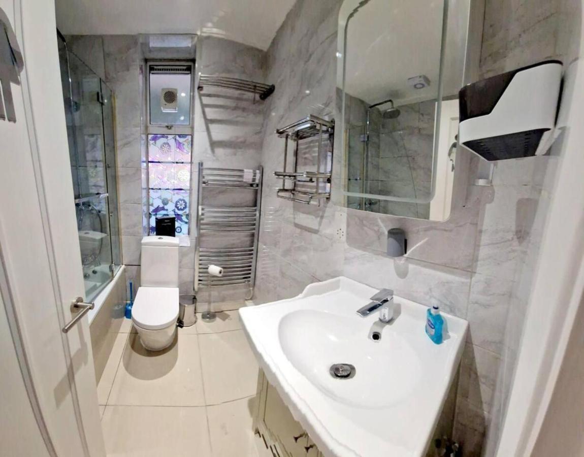 ロンドン Modern 3-Bed House In Surrey Quaysヴィラ エクステリア 写真